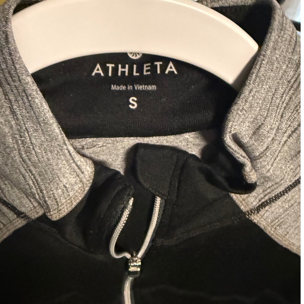 Athleta Gap Running Wild Half Zip Pullover Long Sleeve Top‎ Shirt Jacket Black S - Picture 5 of 5